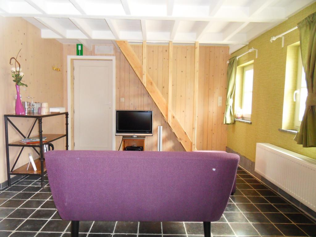 B&B 'Het Logiement Sint-Maria-Lierde Oda fotoğraf